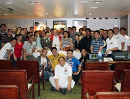 AoS cruise chaplain sails on QM2