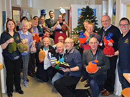 ABP and AoS Christmas woolly hats
