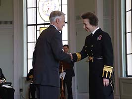 AoS ship visitor honoured