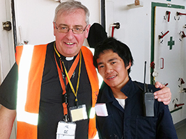 AoS chaplain learns Filipino for seafarers
