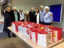 Christmas gift wrapping in St Austell